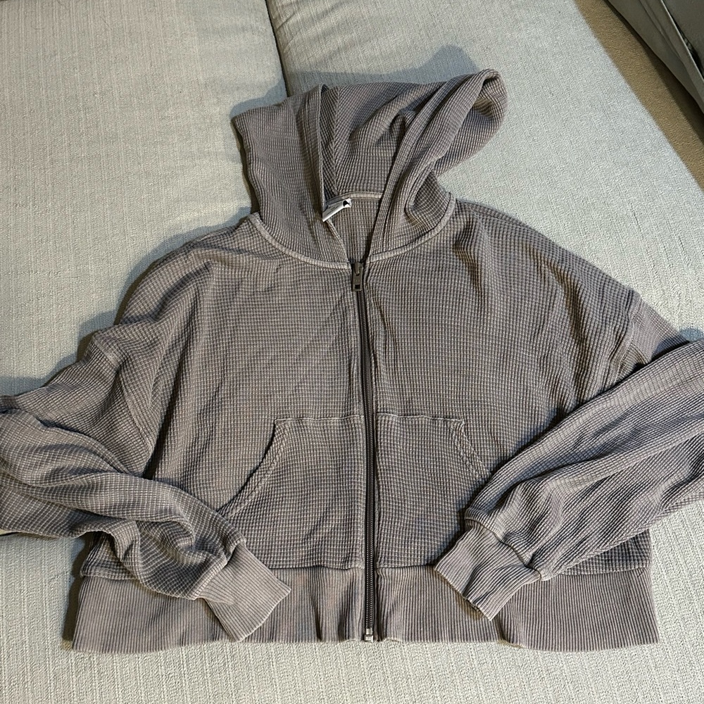 Aritzia TNA Cropped Hoodie